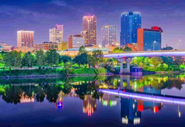 Arkansas residents enjoy their state's attractions but currently lack kratom access.