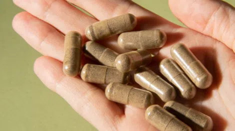 Red Thai Kratom Capsules 1